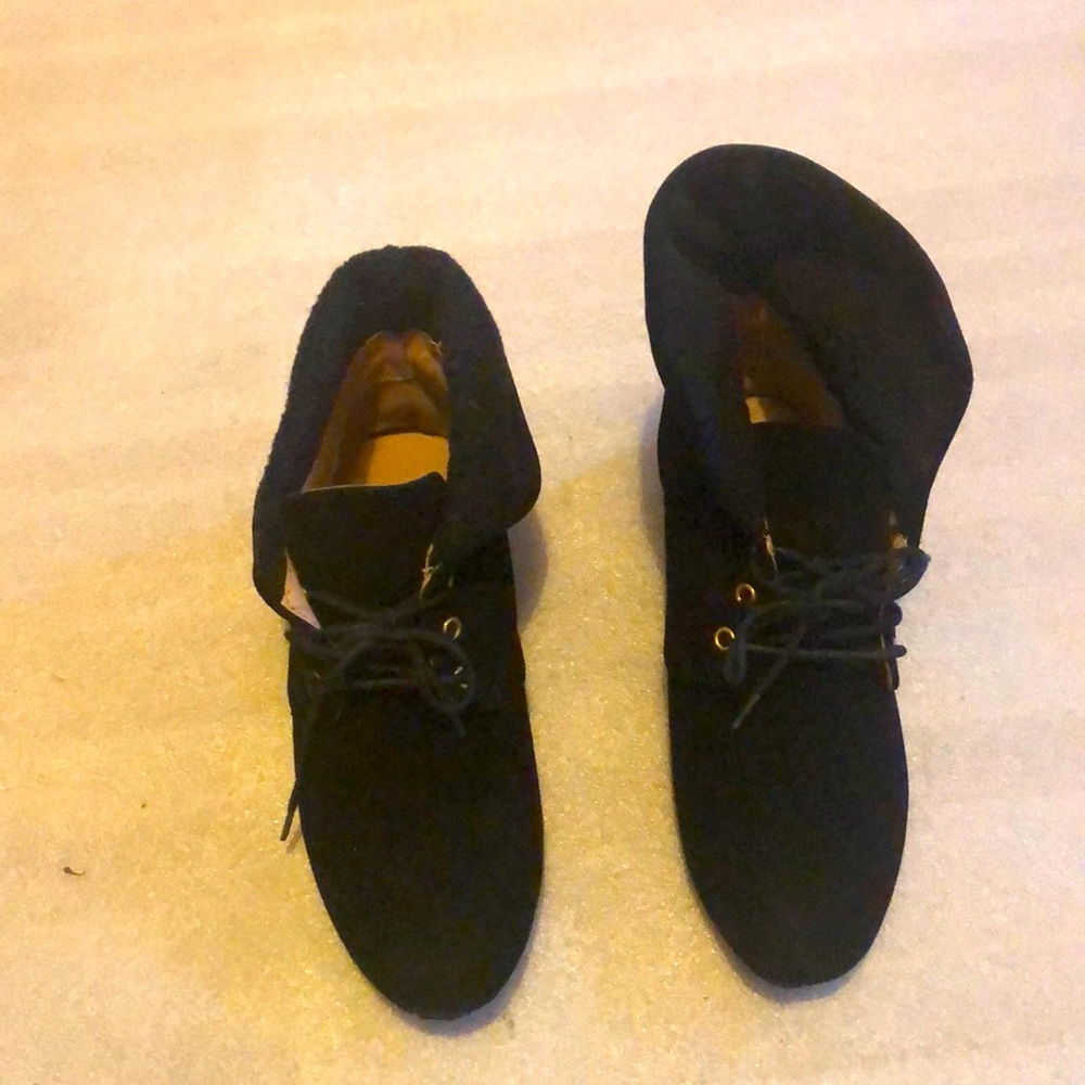 Bamboo black ankle boots in size 7.5